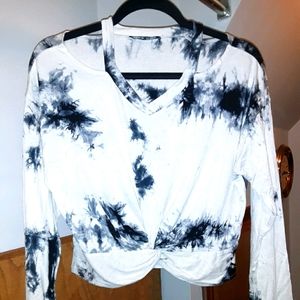 Tie dye crop long sleeve top